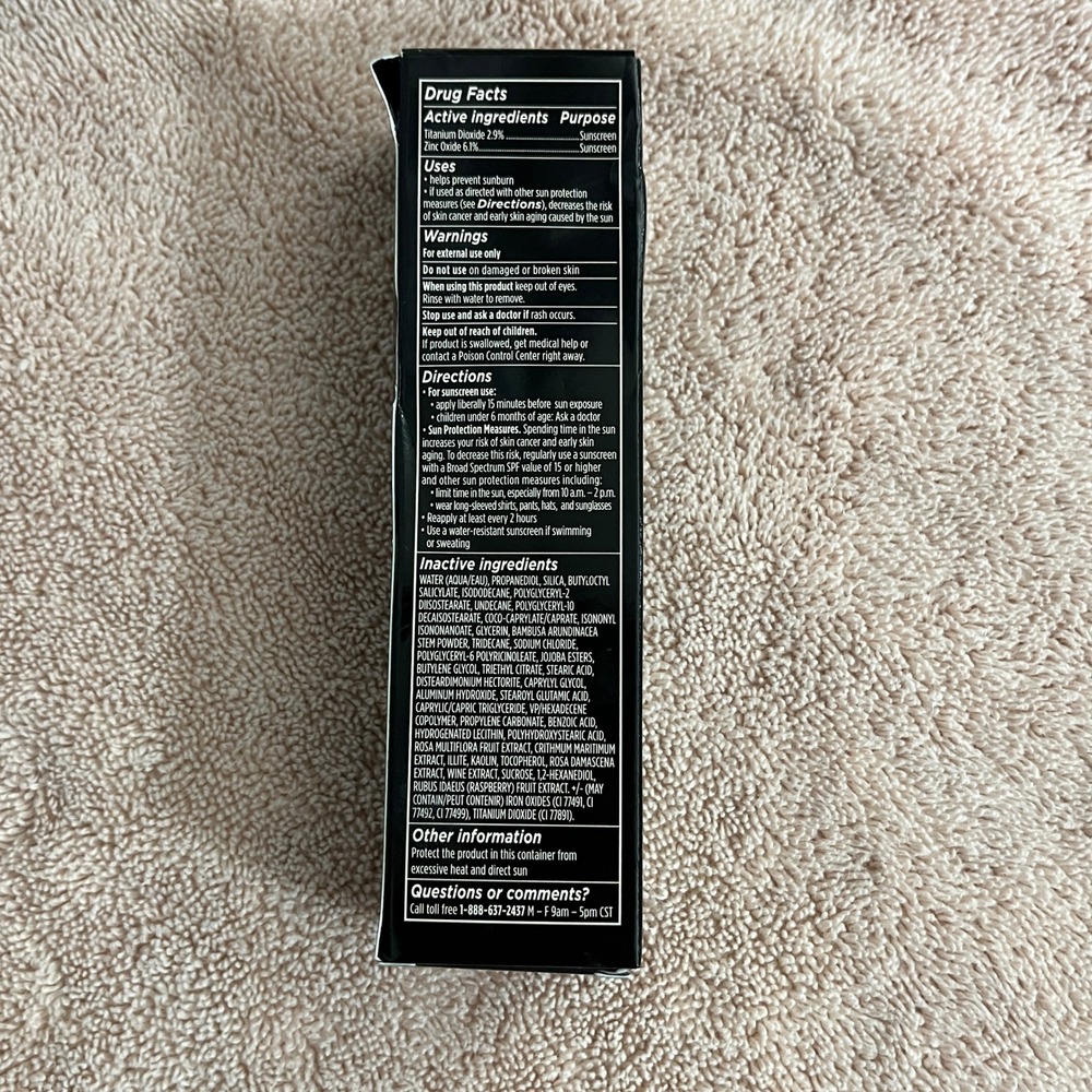 Laura Mercier Tinted Moisturizer Women 1.5oz 2C Oak Blurred Matte SPF 30 NIB - Picture 4 of 12